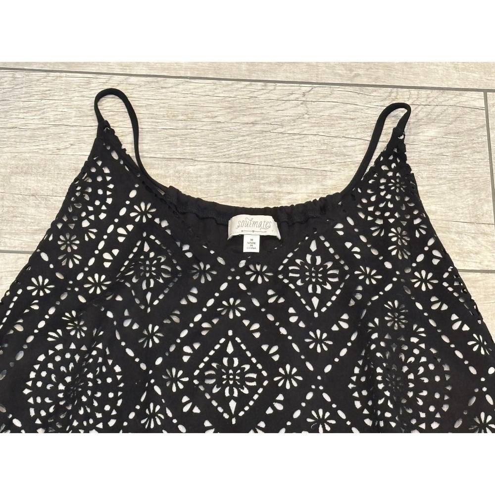 Black‎ Eyelet Cutout Cami Tank Top Womens Size M Asymmetrical Hem Festival Indie - Picture 4 of 16